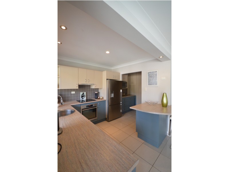 27 Brindisi Avenue, Isle Of Capri QLD 4217