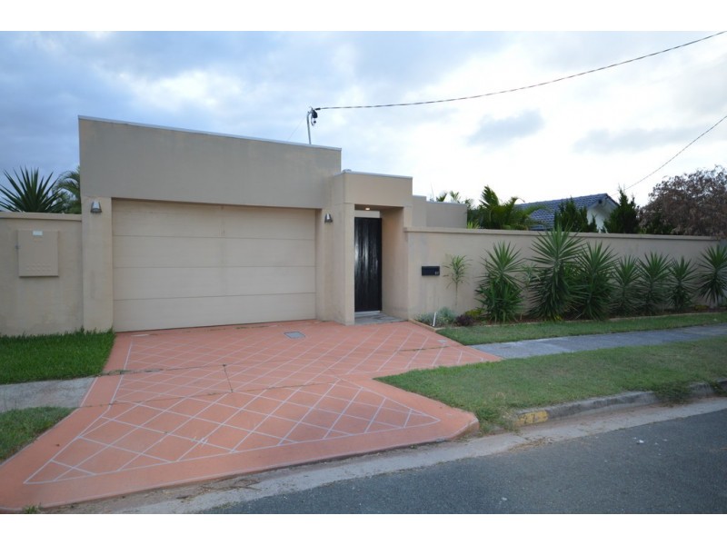 27 Brindisi Avenue, Isle Of Capri QLD 4217