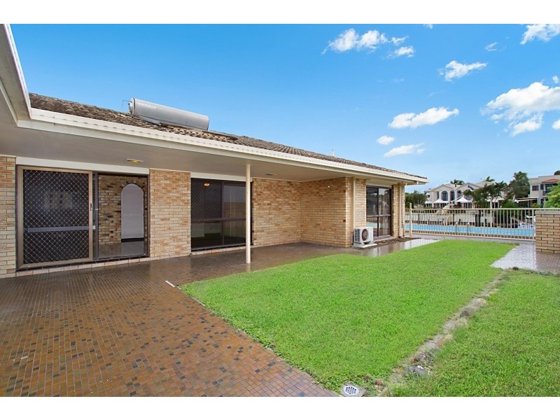 66 Gibraltar Drive, Isle Of Capri QLD 4217