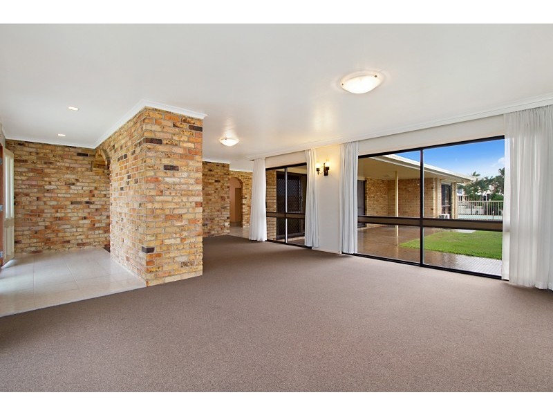 66 Gibraltar Drive, Isle Of Capri QLD 4217