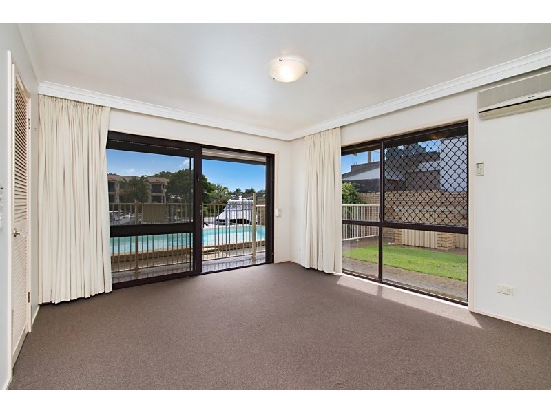 66 Gibraltar Drive, Isle Of Capri QLD 4217