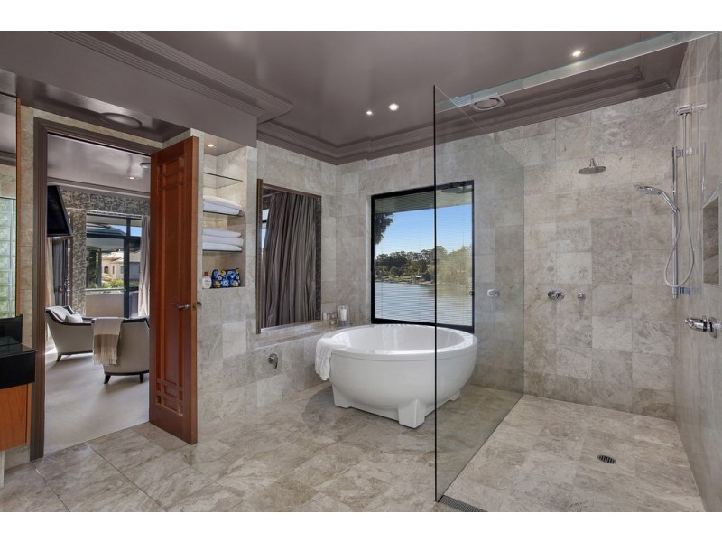 20 Maryland Avenue, Carrara QLD 4211