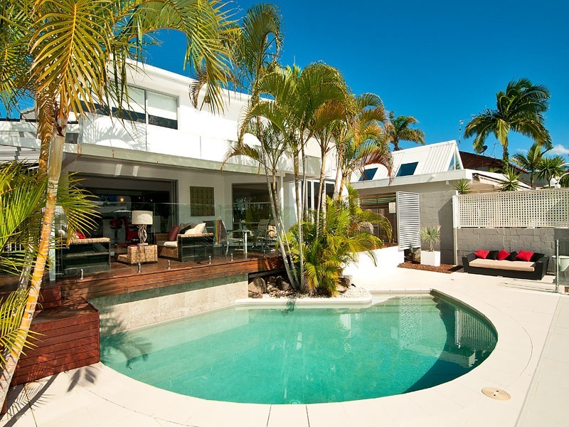 48 The Promenade, Isle Of Capri QLD 4217