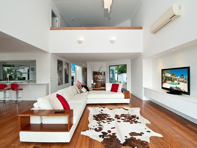 48 The Promenade, Isle Of Capri QLD 4217