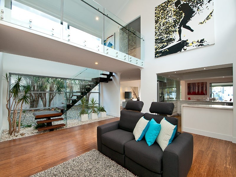 48 The Promenade, Isle Of Capri QLD 4217