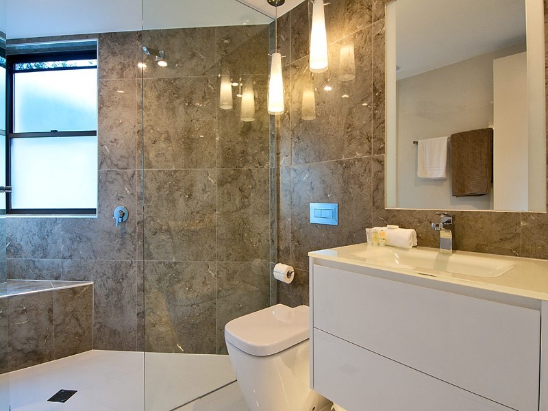 48 The Promenade, Isle Of Capri QLD 4217