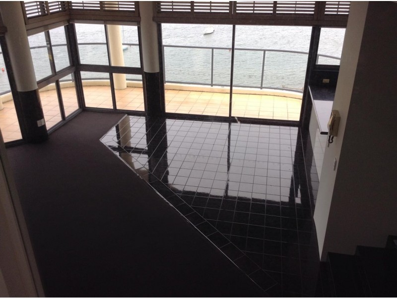 6/314 Marine Parade, Labrador QLD 4215