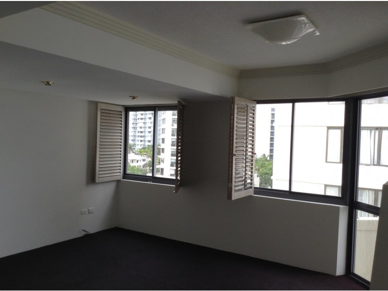 6/314 Marine Parade, Labrador QLD 4215