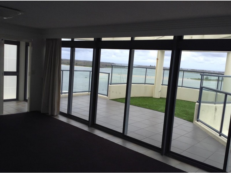 6/314 Marine Parade, Labrador QLD 4215