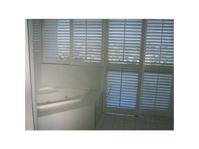 6/314 Marine Parade, Labrador QLD 4215