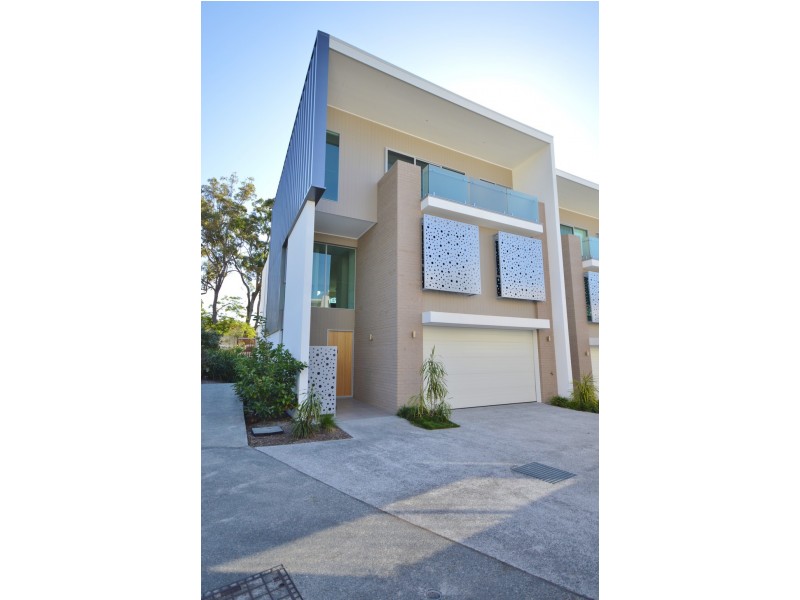 1/5 Egerton Street, Southport QLD 4215