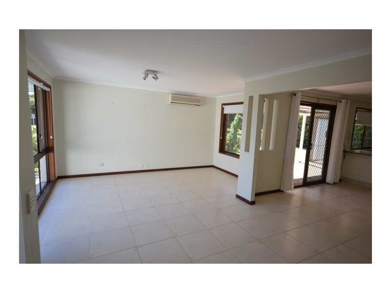 14 Eileen Avenue, Southport QLD 4215