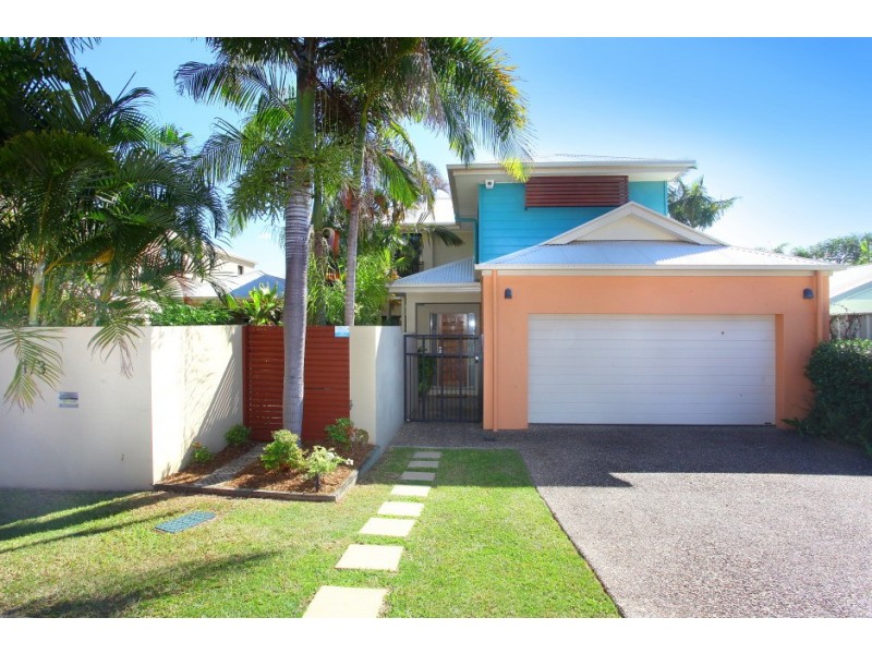 1/3 Harcourt Crescent, Southport QLD 4215