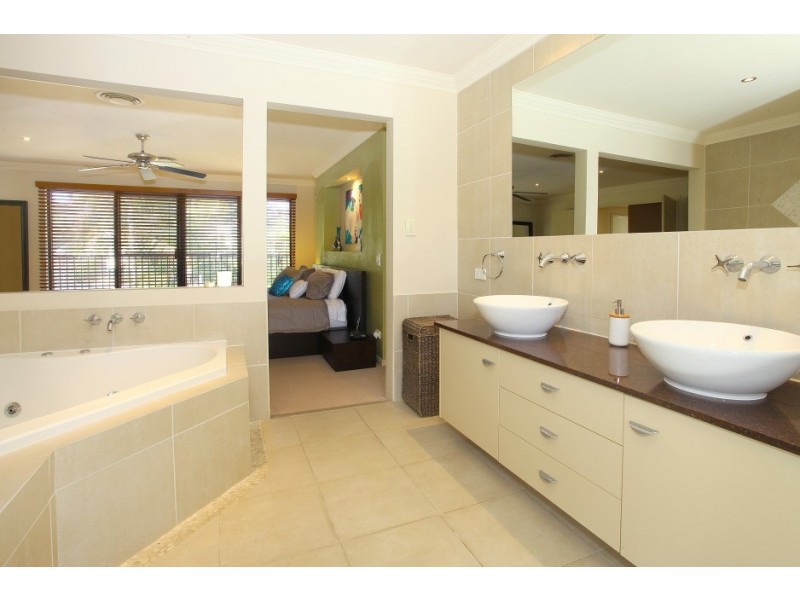 1/3 Harcourt Crescent, Southport QLD 4215