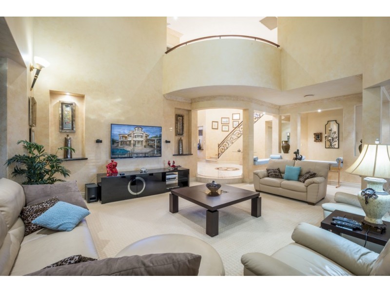 22 Buccaneer Court, Paradise Waters QLD 4217