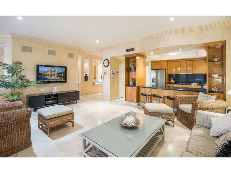 22 Buccaneer Court, Paradise Waters QLD 4217