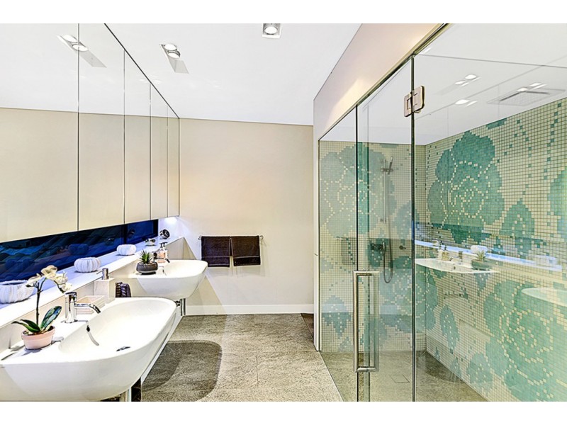 80/40 Cotlew Street East, Southport QLD 4215