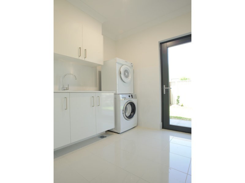 23/1 Mervyn Thomas Drive, Hope Island QLD 4212