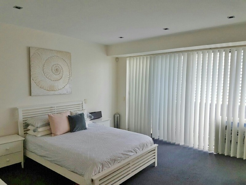 4/17 Anne Avenue, Broadbeach QLD 4218