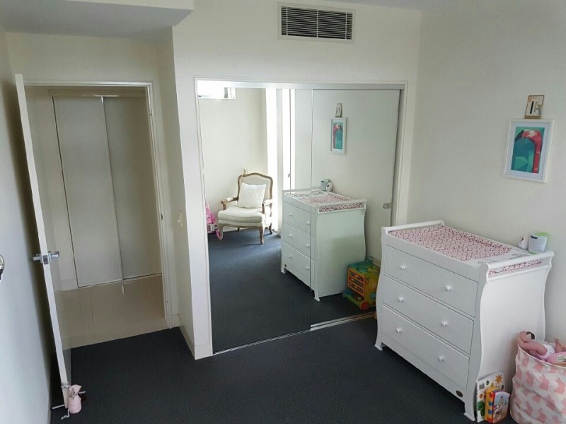 4/17 Anne Avenue, Broadbeach QLD 4218