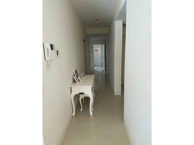 4/17 Anne Avenue, Broadbeach QLD 4218