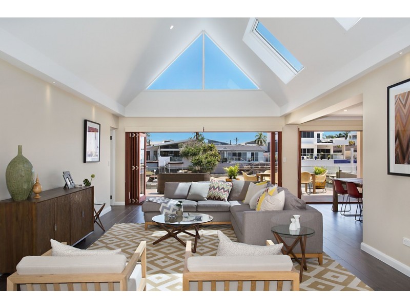 46 The Promenade, Isle Of Capri QLD 4217