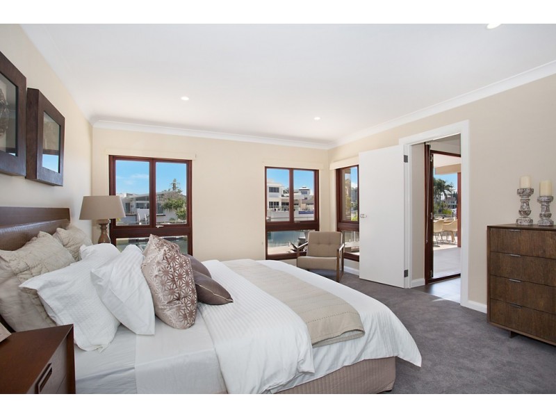 46 The Promenade, Isle Of Capri QLD 4217