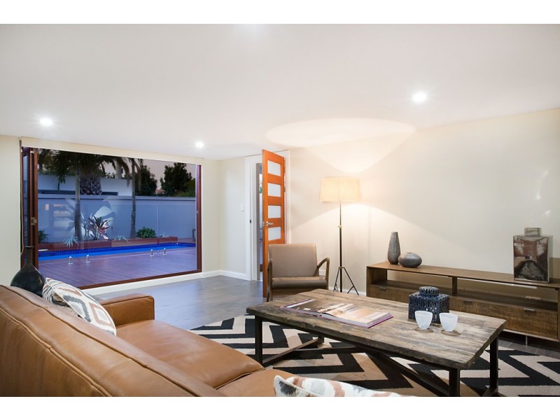 46 The Promenade, Isle Of Capri QLD 4217