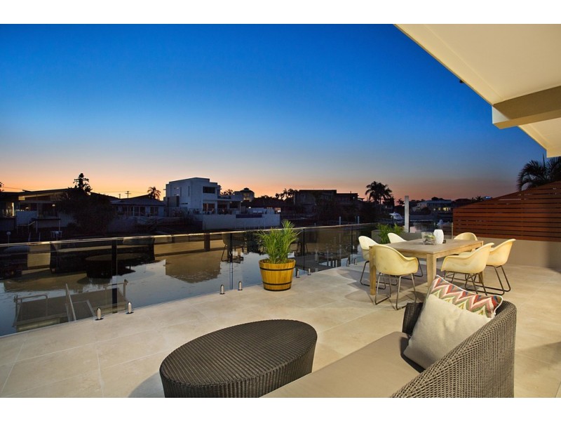 46 The Promenade, Isle Of Capri QLD 4217