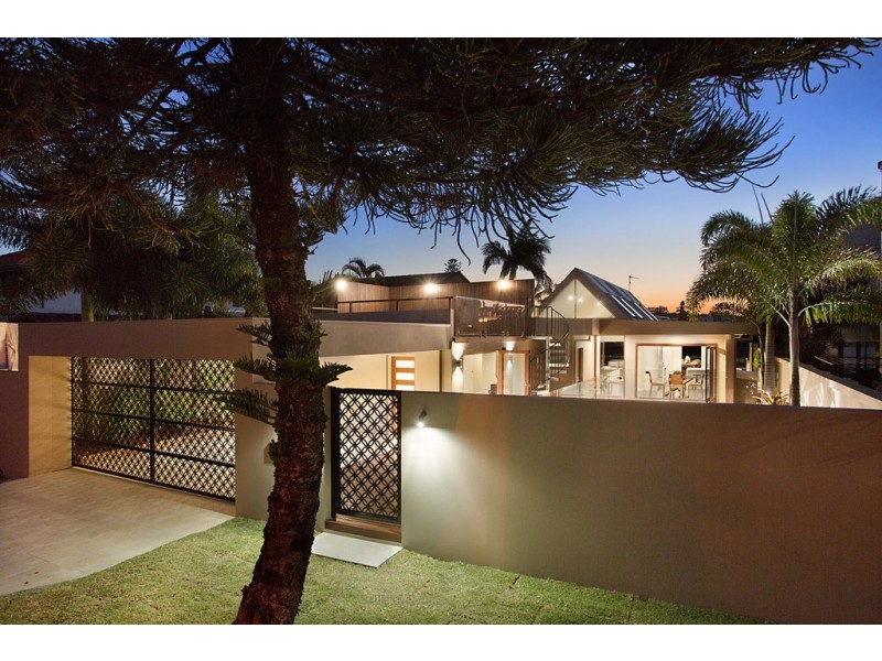 46 The Promenade, Isle Of Capri QLD 4217