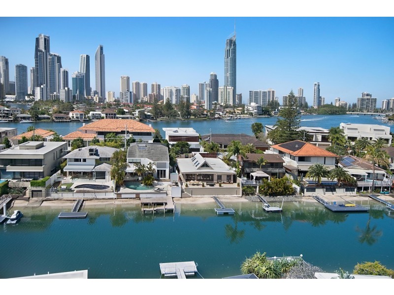 46 The Promenade, Isle Of Capri QLD 4217