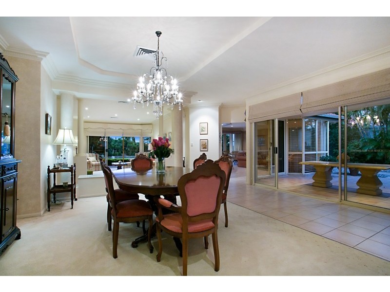 94 Edinburgh Road, Benowa Waters QLD 4217