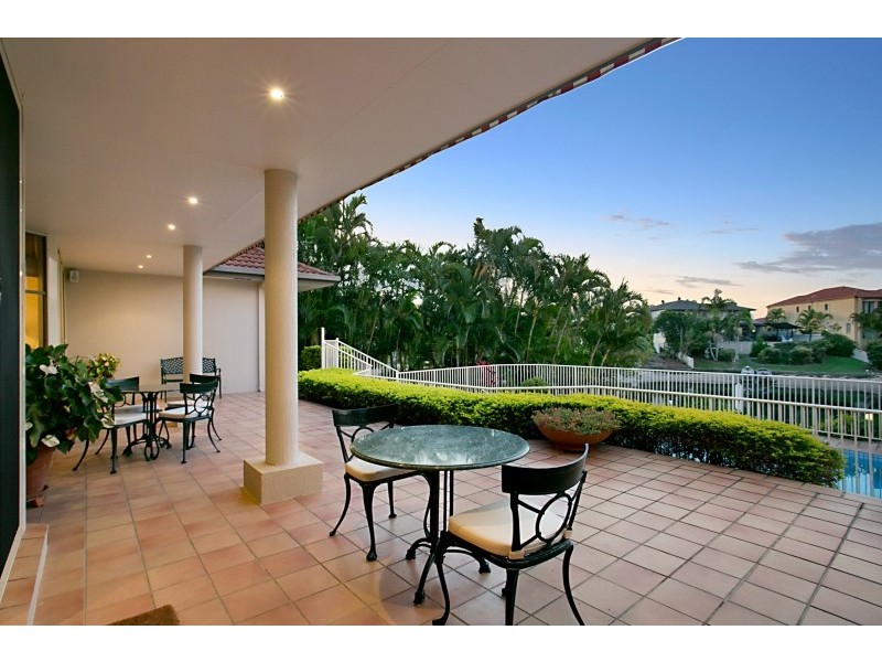 94 Edinburgh Road, Benowa Waters QLD 4217