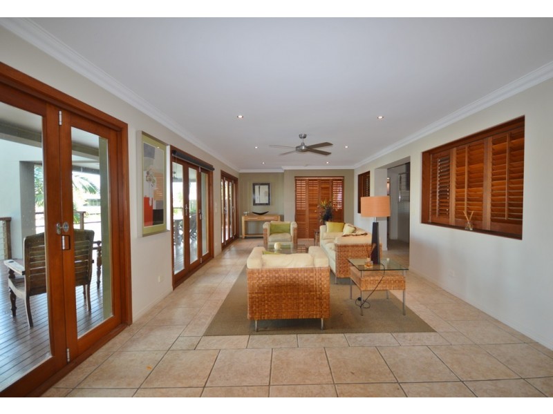 30 Emu Court, Bundall QLD 4217