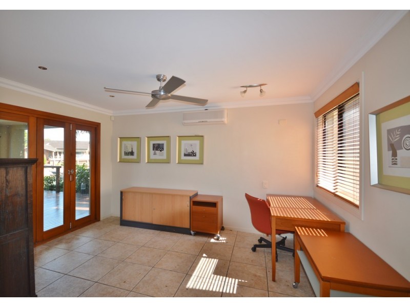 30 Emu Court, Bundall QLD 4217