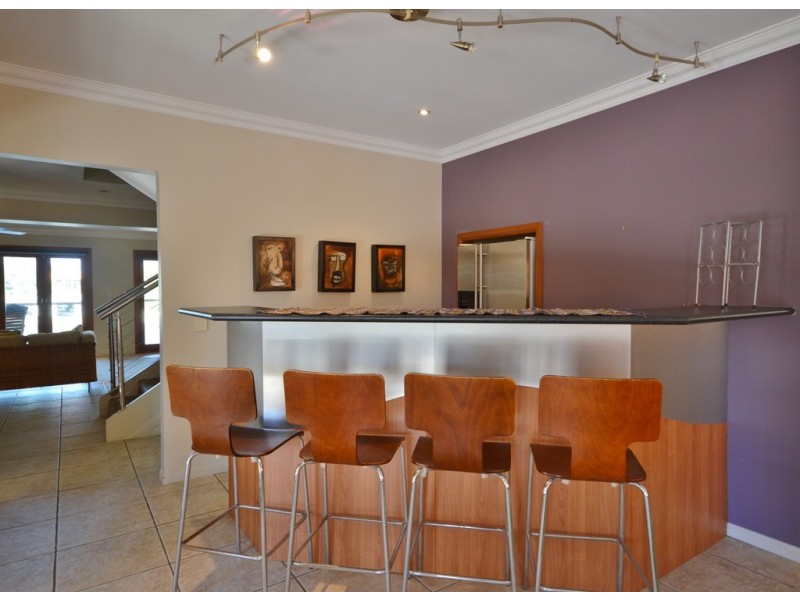 30 Emu Court, Bundall QLD 4217