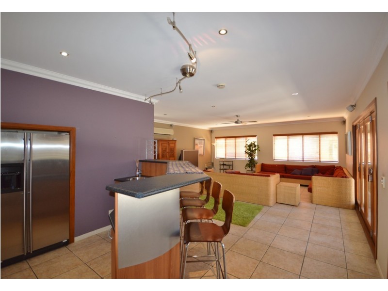 30 Emu Court, Bundall QLD 4217