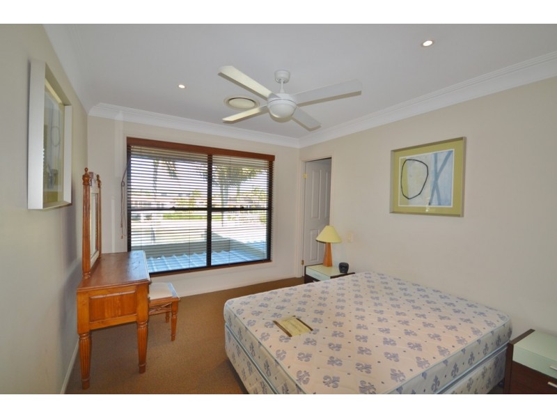 30 Emu Court, Bundall QLD 4217