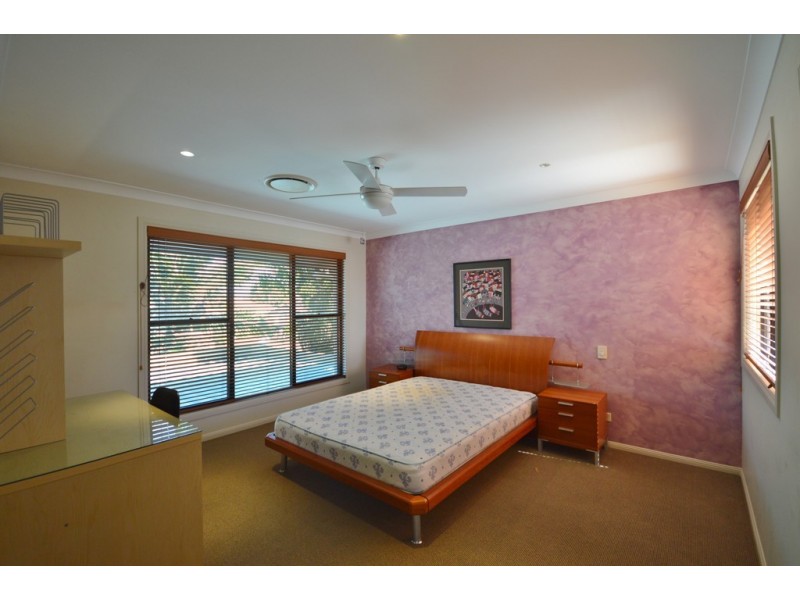 30 Emu Court, Bundall QLD 4217