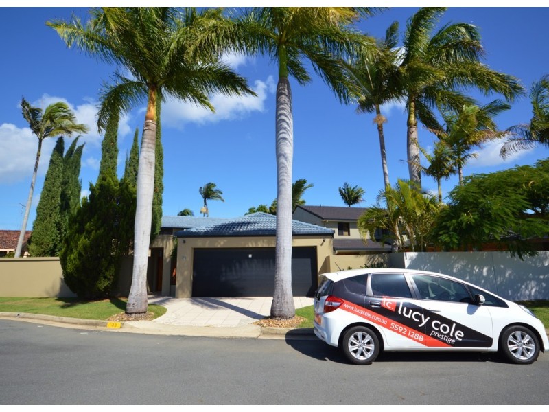 30 Emu Court, Bundall QLD 4217