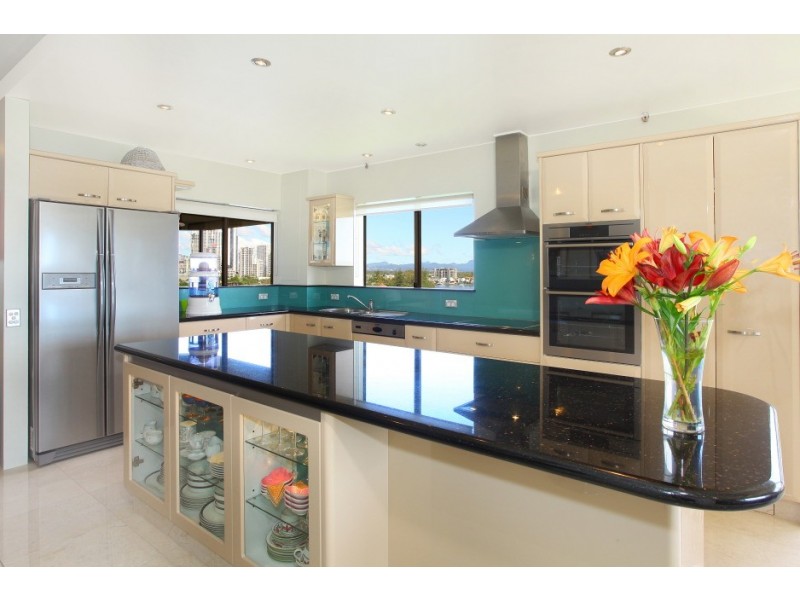 37/2 ‘Atlantis West’ Admiralty Drive, Paradise Waters QLD 4217