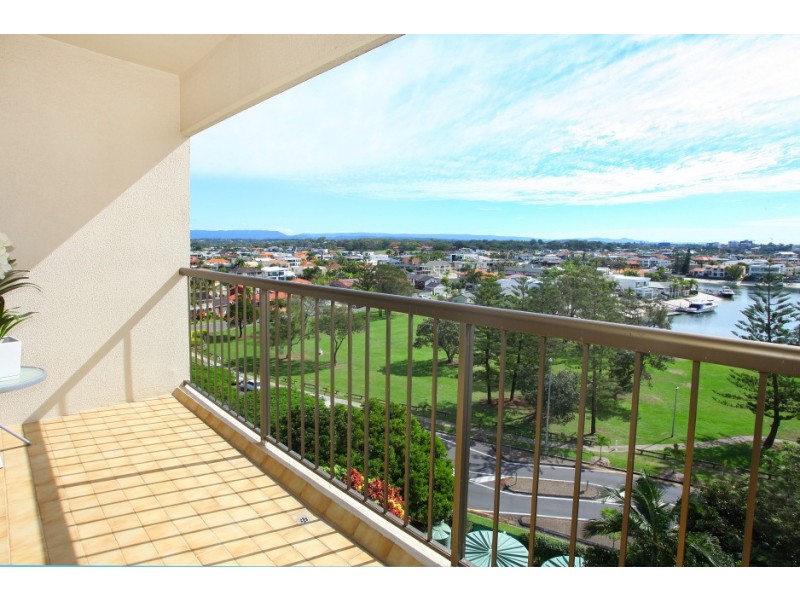 37/2 ‘Atlantis West’ Admiralty Drive, Paradise Waters QLD 4217