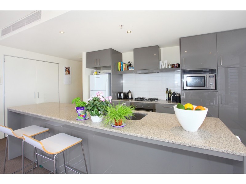 High Floor “Avalon” Wahroonga Place, Surfers Paradise QLD 4217