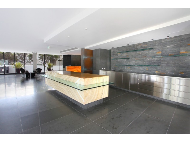 High Floor “Avalon” Wahroonga Place, Surfers Paradise QLD 4217