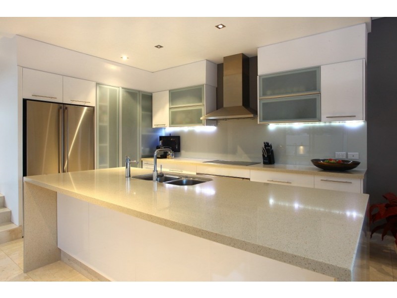 19 Wells Street, Southport QLD 4215