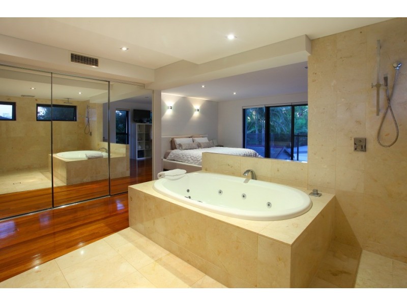 19 Wells Street, Southport QLD 4215