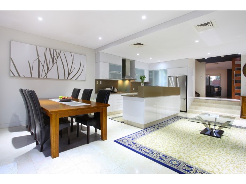 19 Wells Street, Southport QLD 4215