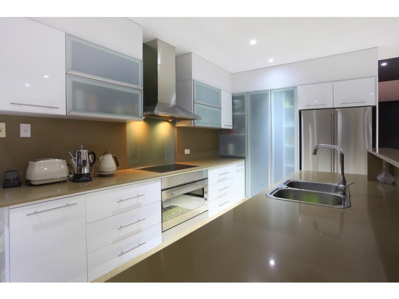 19 Wells Street, Southport QLD 4215