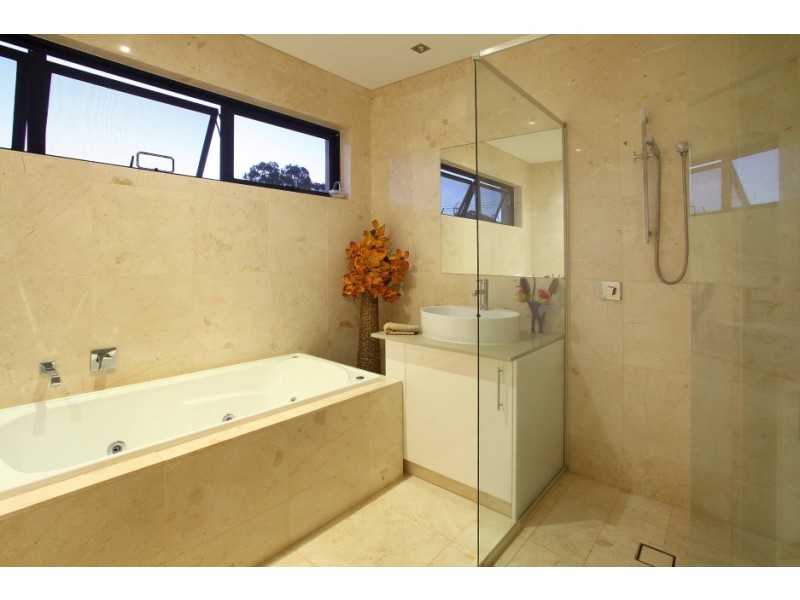 19 Wells Street, Southport QLD 4215