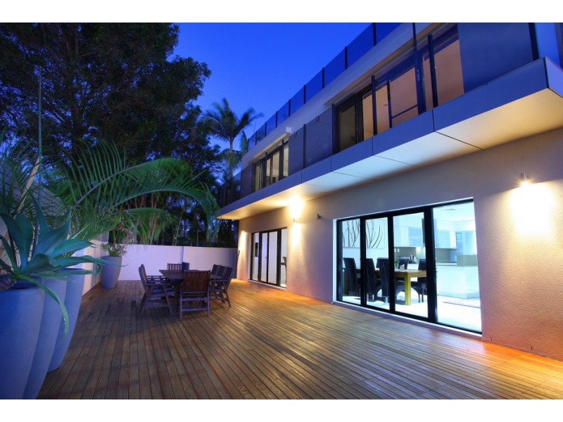 19 Wells Street, Southport QLD 4215